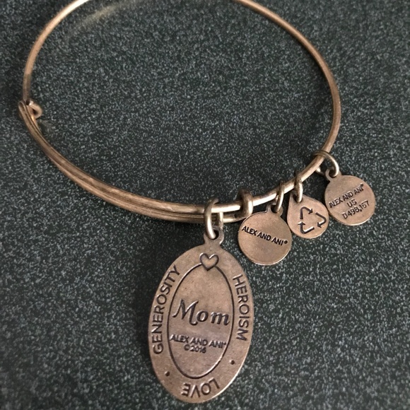 Alex and Ani Expandable Wire Bracelet Mom Charm - Picture 3 of 15
